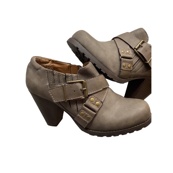 Madeline Girl Women's Taupe Faux Leather Ankle Boots Buckle Block Heel Zip - Picture 2 of 6